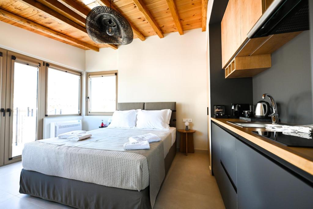 Eumorphia Studios and Apartments in Skiathos Town